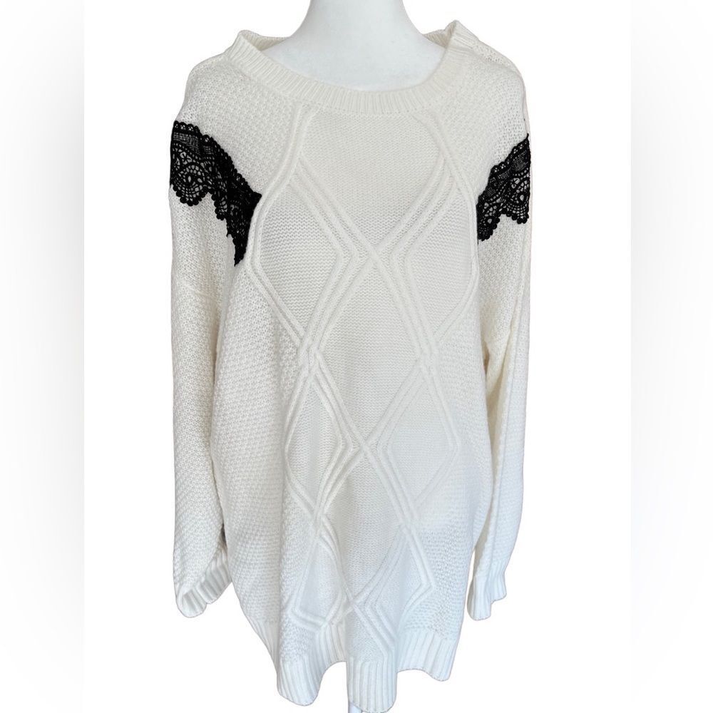 LANE BRYANT Off white-black lace Cable Knit crew neck Sweater size 18/20.
